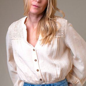 NWT evirwild Gala Boho Poet Sleeve Top